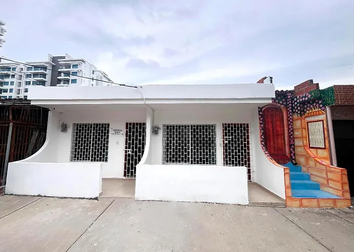 Family Hotel: Shekinah House