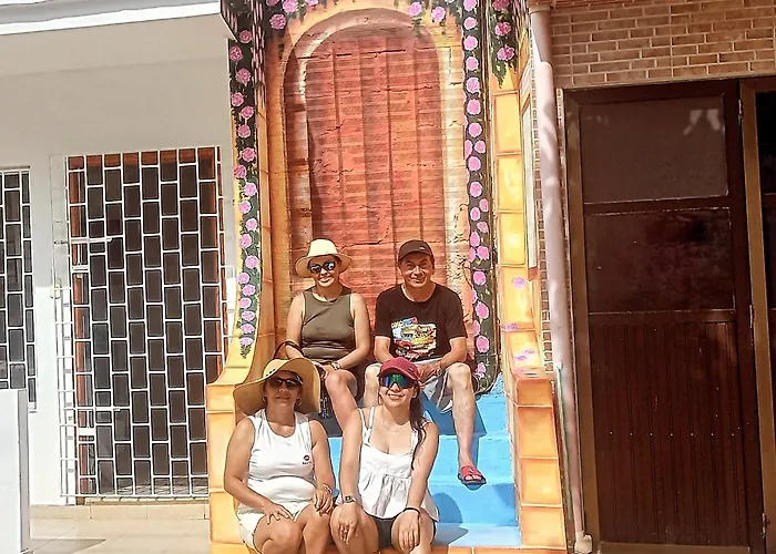 Family Hotel: Shekinah House