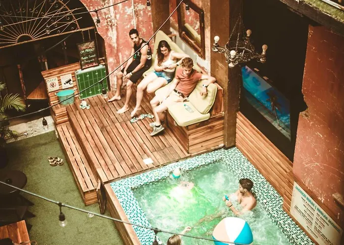 Hostel: The Clock Hostel & Suites